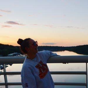 Meet your Posher, Hannah